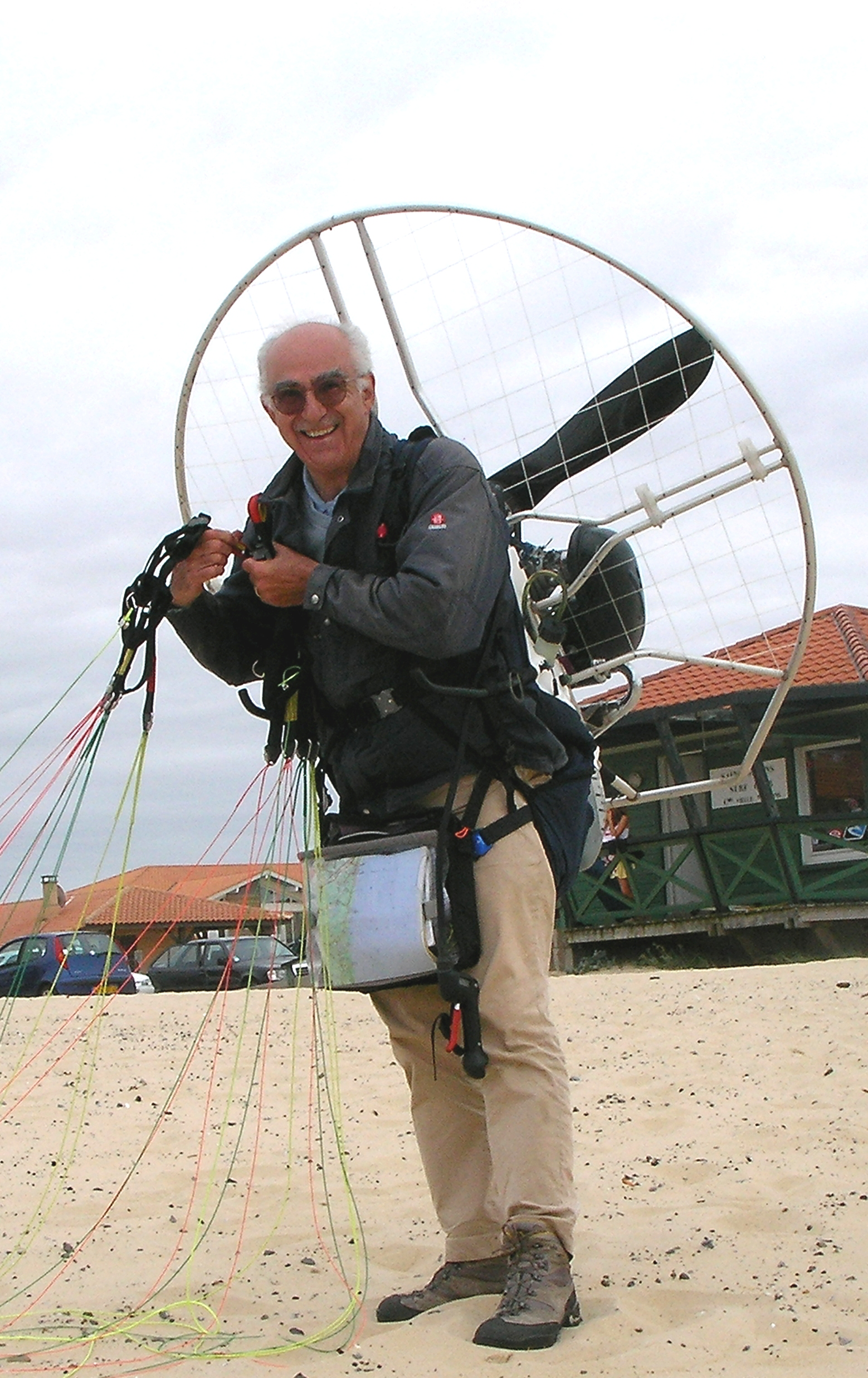 guy leon dufour paramotor
